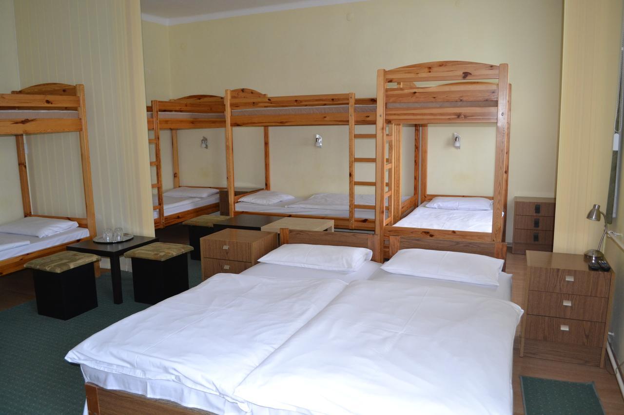 Lokomotiv Motel Eger Kültér fotó